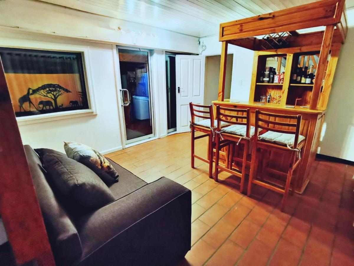 Libra Lodge Sandton Extérieur photo