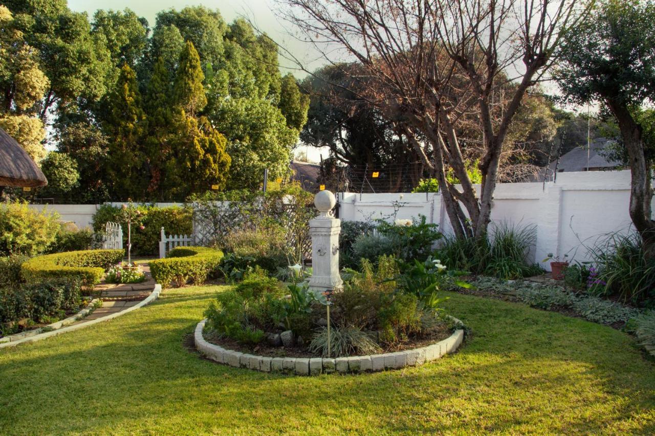 Libra Lodge Sandton Extérieur photo