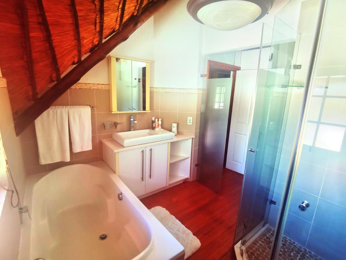Libra Lodge Sandton Extérieur photo