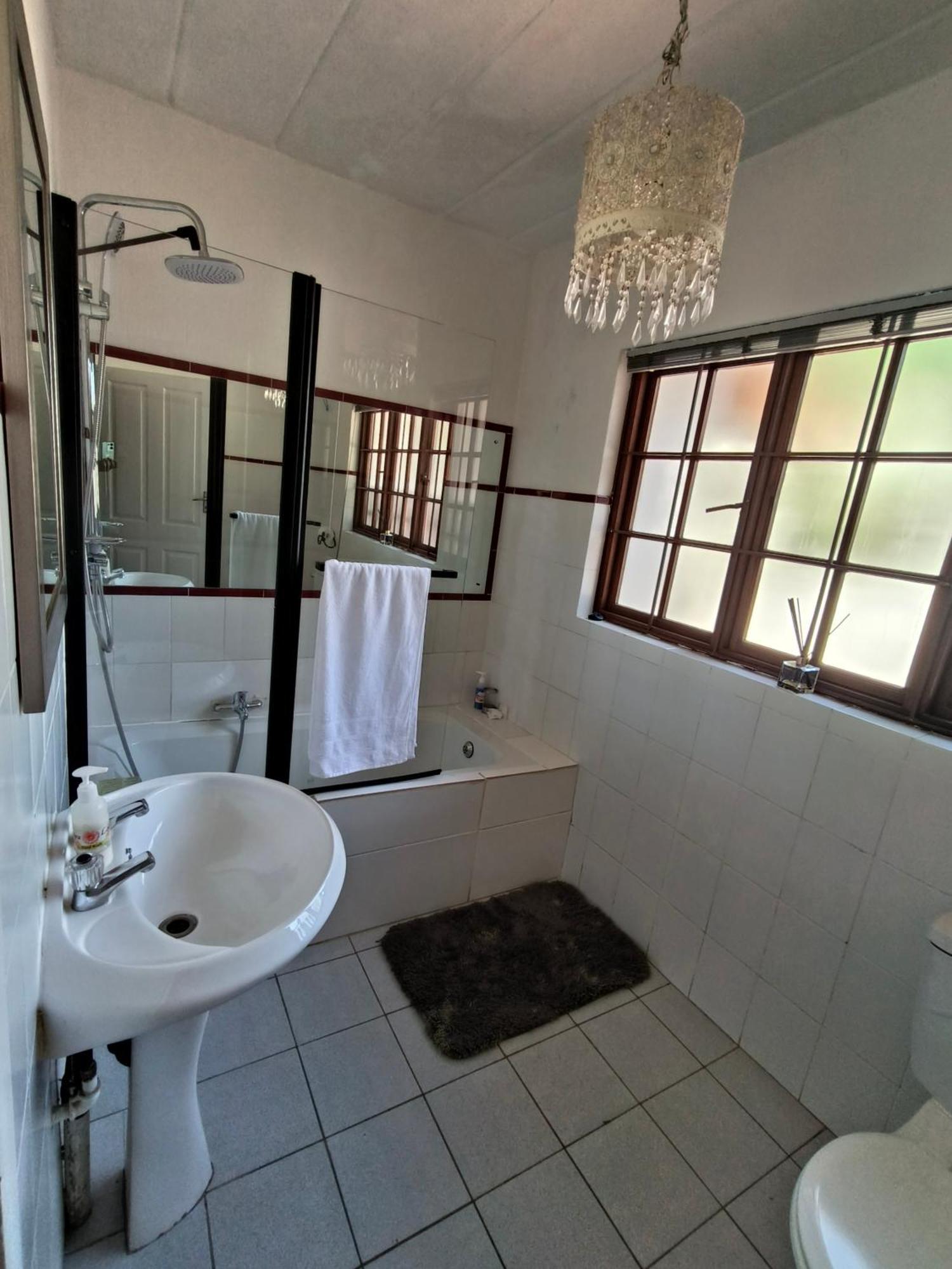 Libra Lodge Sandton Extérieur photo
