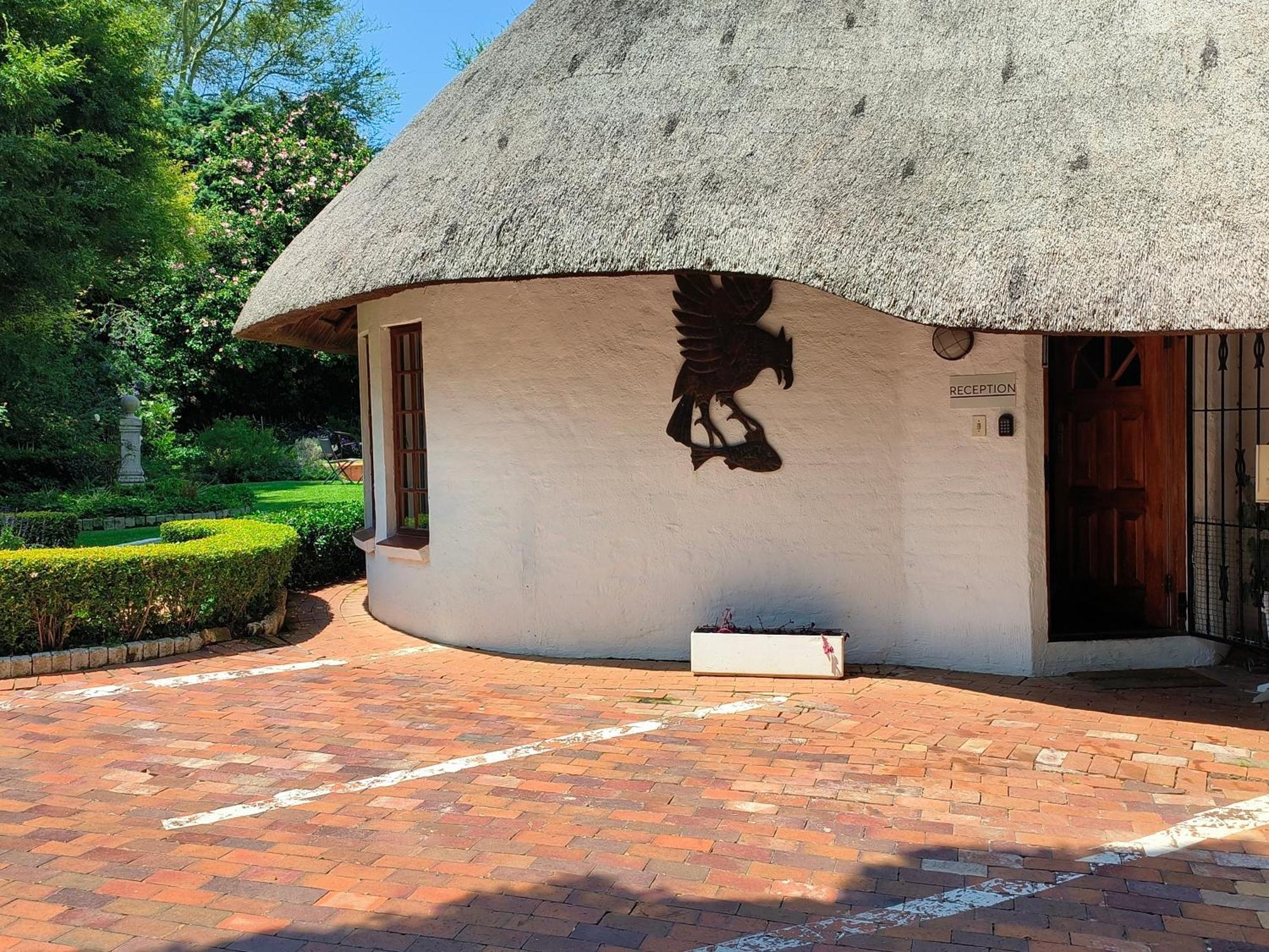 Libra Lodge Sandton Extérieur photo
