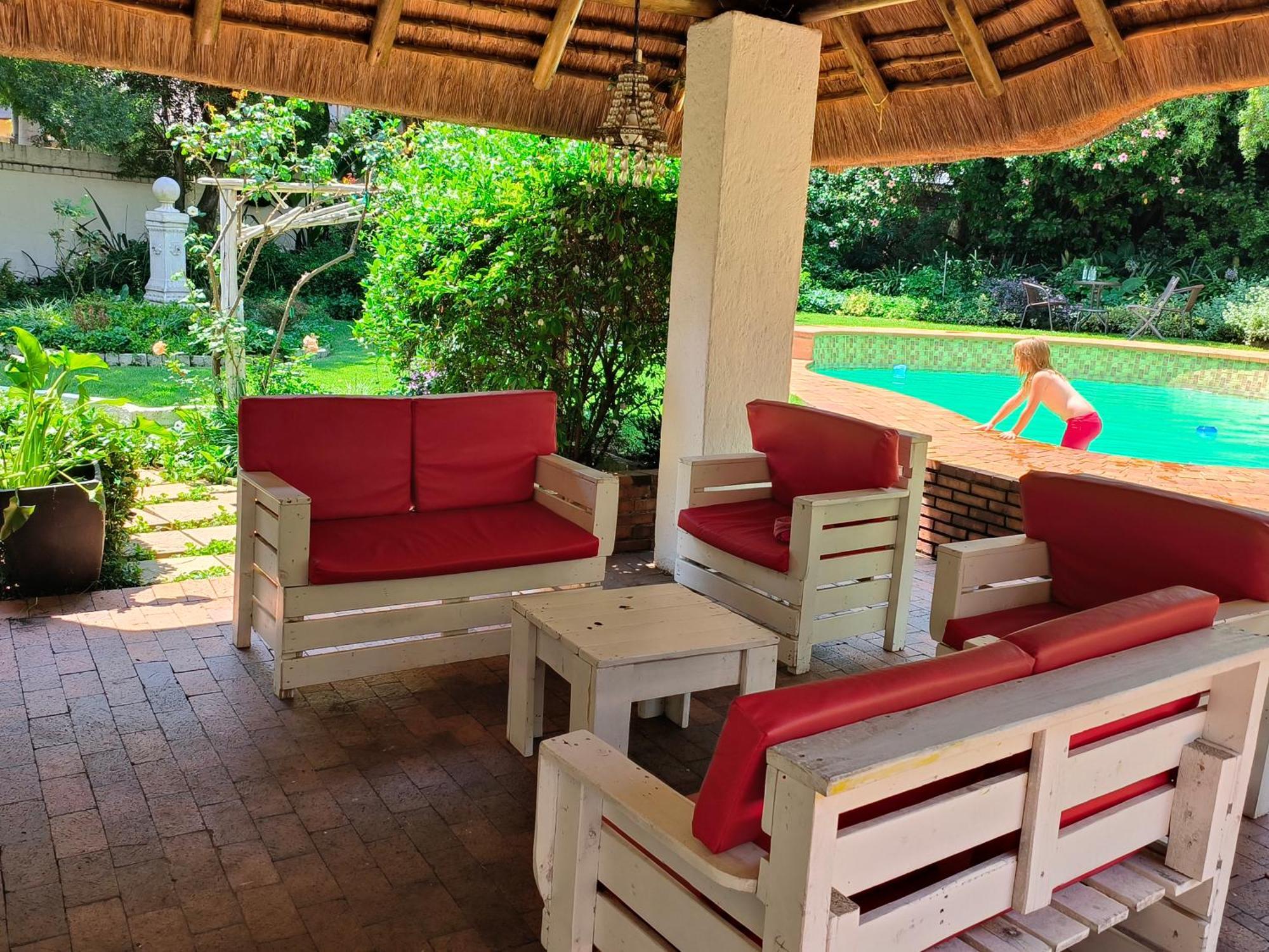 Libra Lodge Sandton Extérieur photo